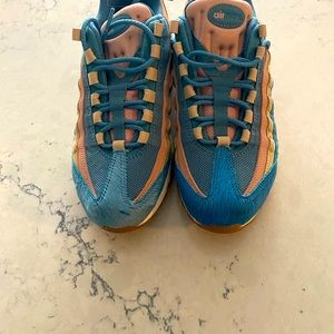 Women’s AirMax 95 sneakers size 8